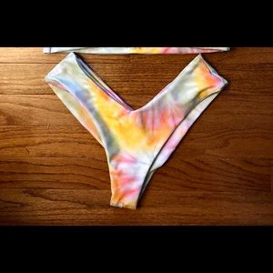 Skatie Bikini NWOT Woodstock print *Bottoms**
